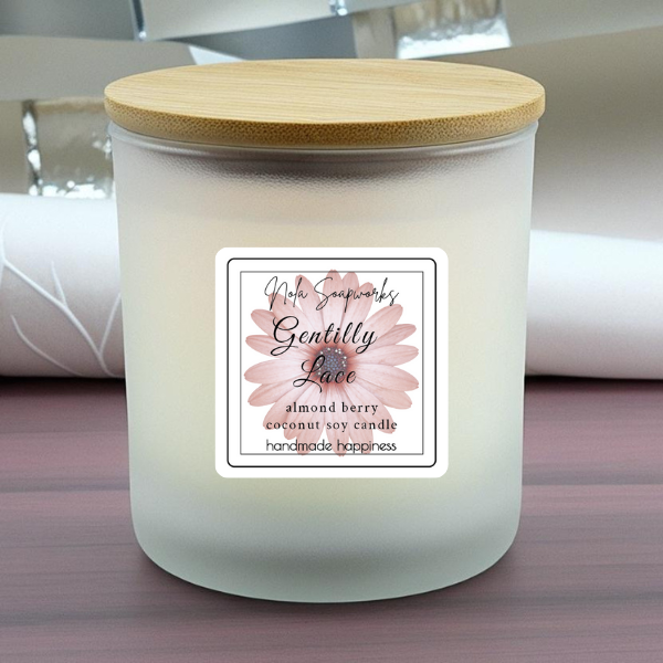 Gentilly Lace | Coconut Soy Hand-Poured Candle - Almond Berry