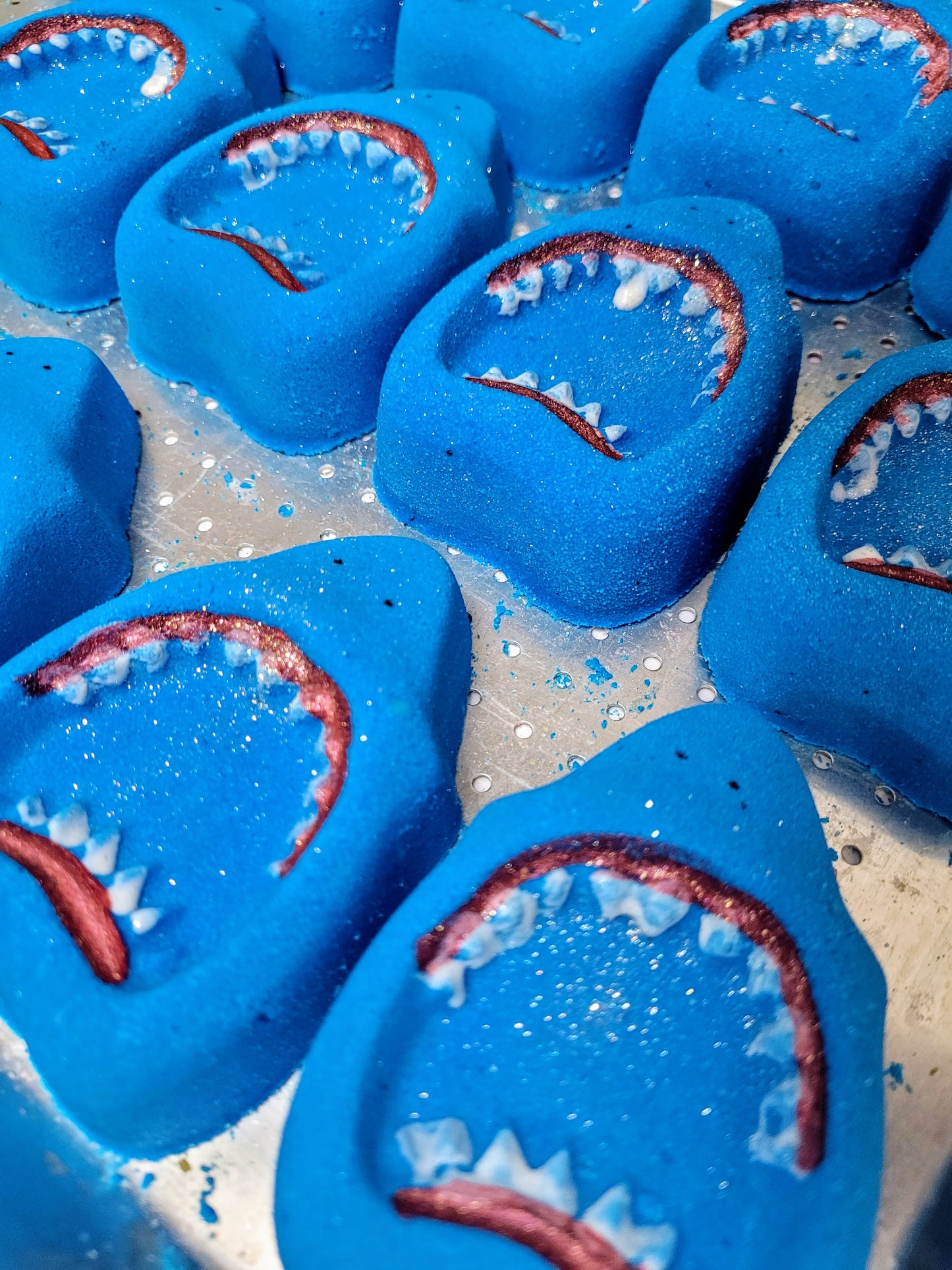 Jawsome Cherry Burst" Shark Bath Bomb
