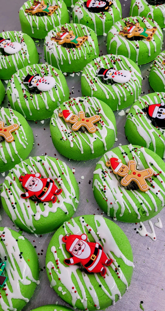 Holly Jolly Donut Bath Bombs with Keychain - 6 oz